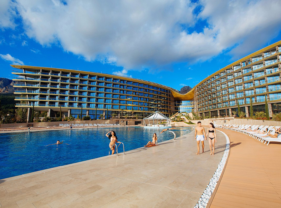 "MRIYA Resort & SPA"